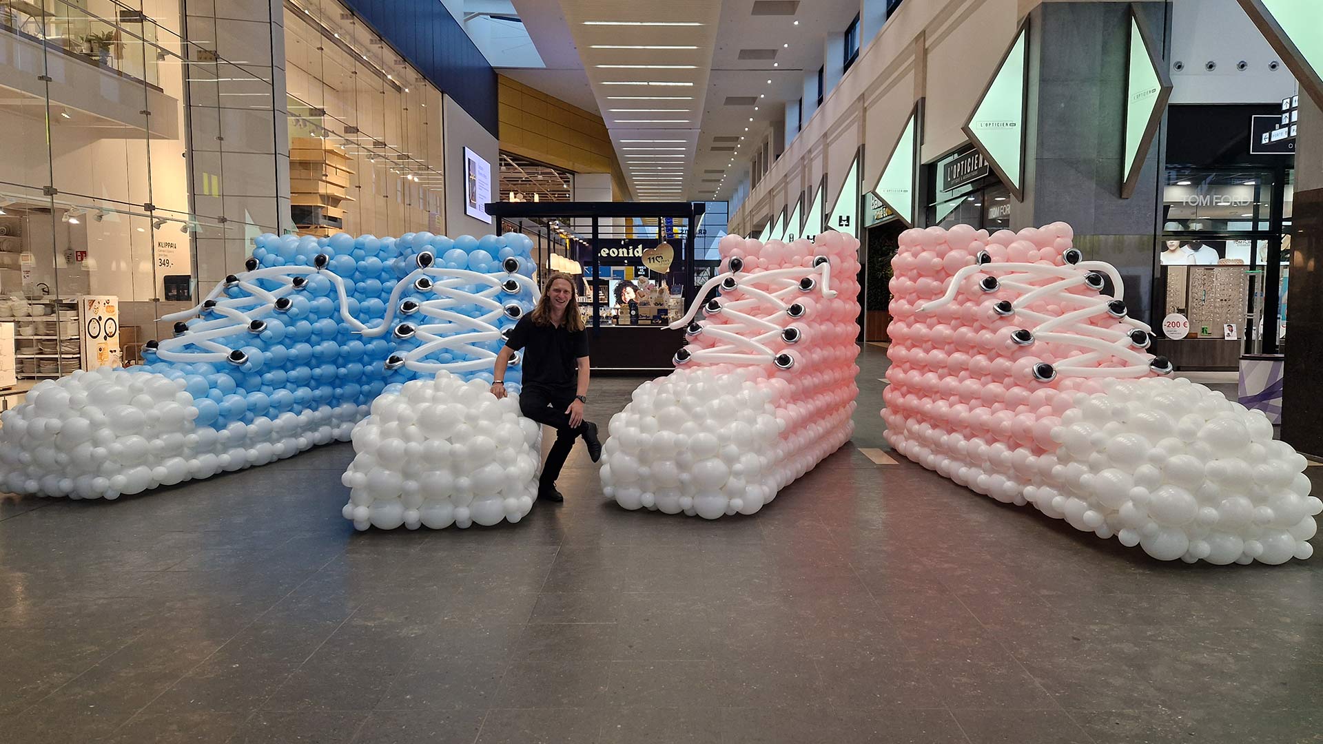 Ballondecoratie voor een beursstand die opvalt