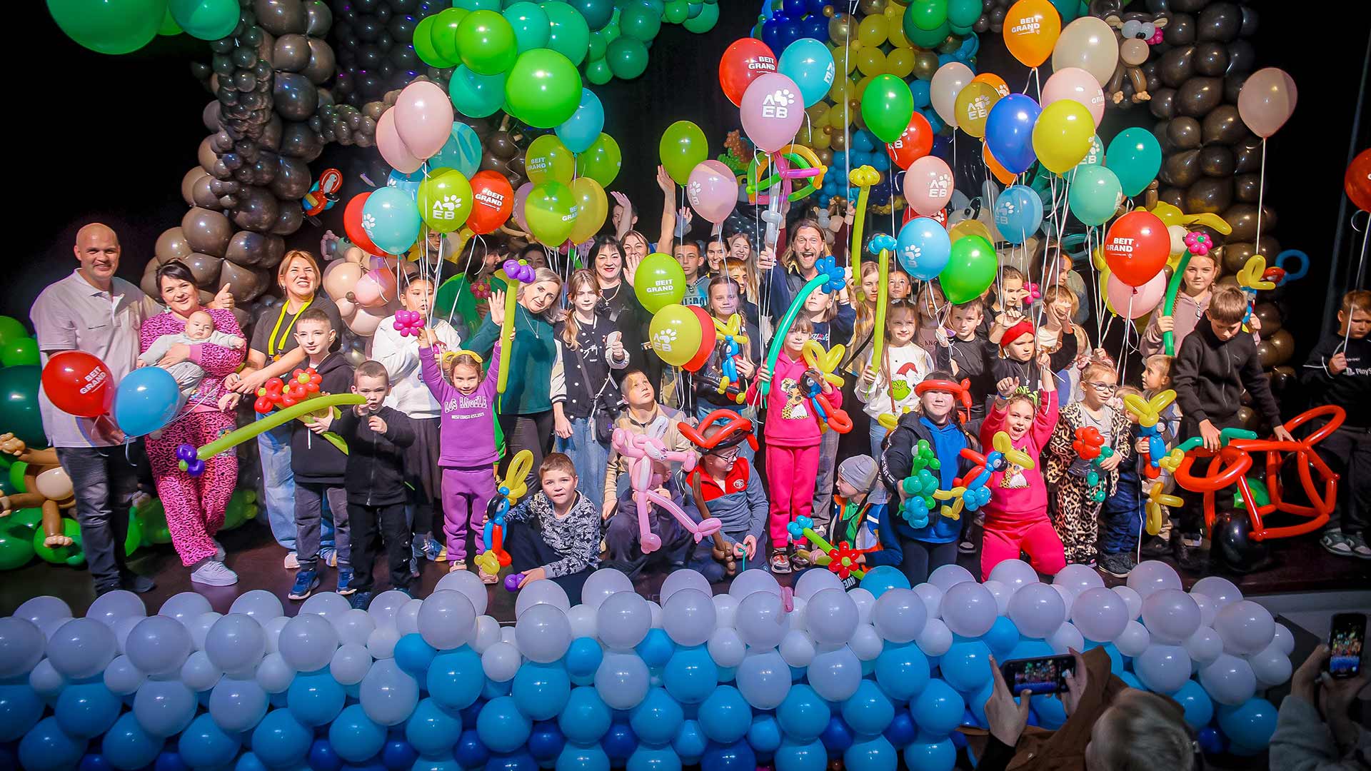 Ballondecoratie voor theatervoorstellingen en theaterdecor